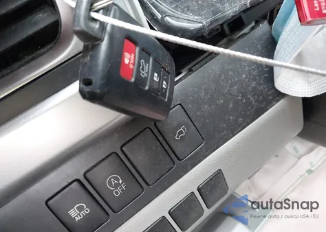 2018 Toyota Highlander Xle из США, поврежденный, VIN 5TDJZRFH0JS529197